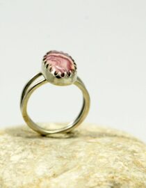 Prsten "S rodochrozitem"